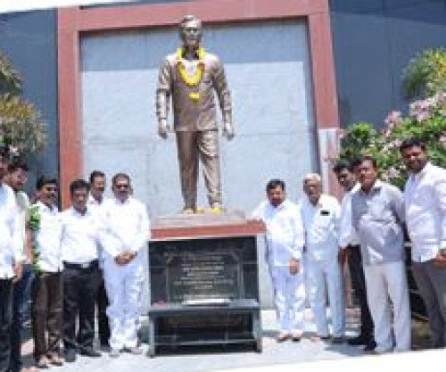 Job Fair Launch and Statue Wreathing